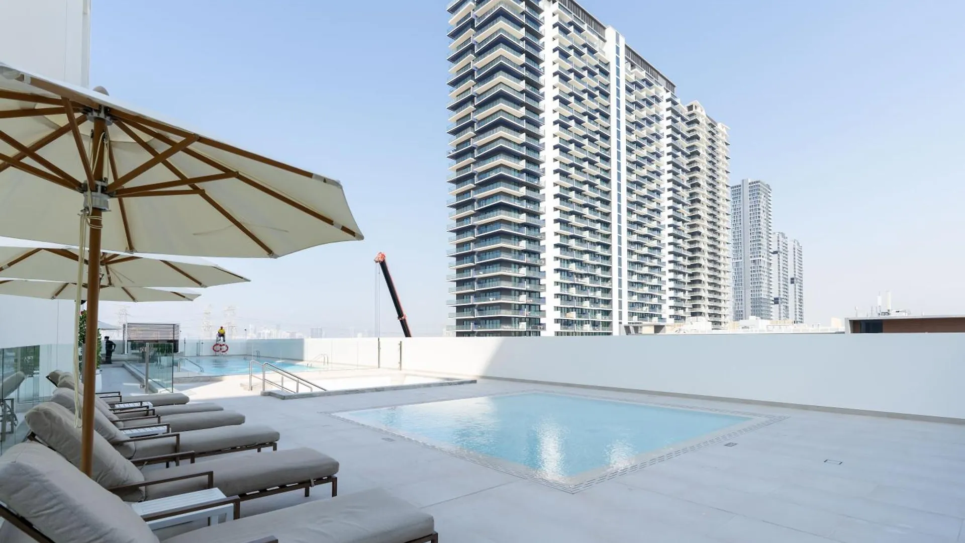Smart 2Br Apt With Private Pool In Jvc Dubai Apartment