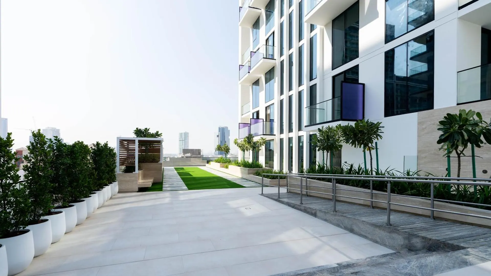 Apartment Smart 2Br Apt With Private Pool In Jvc Dubai