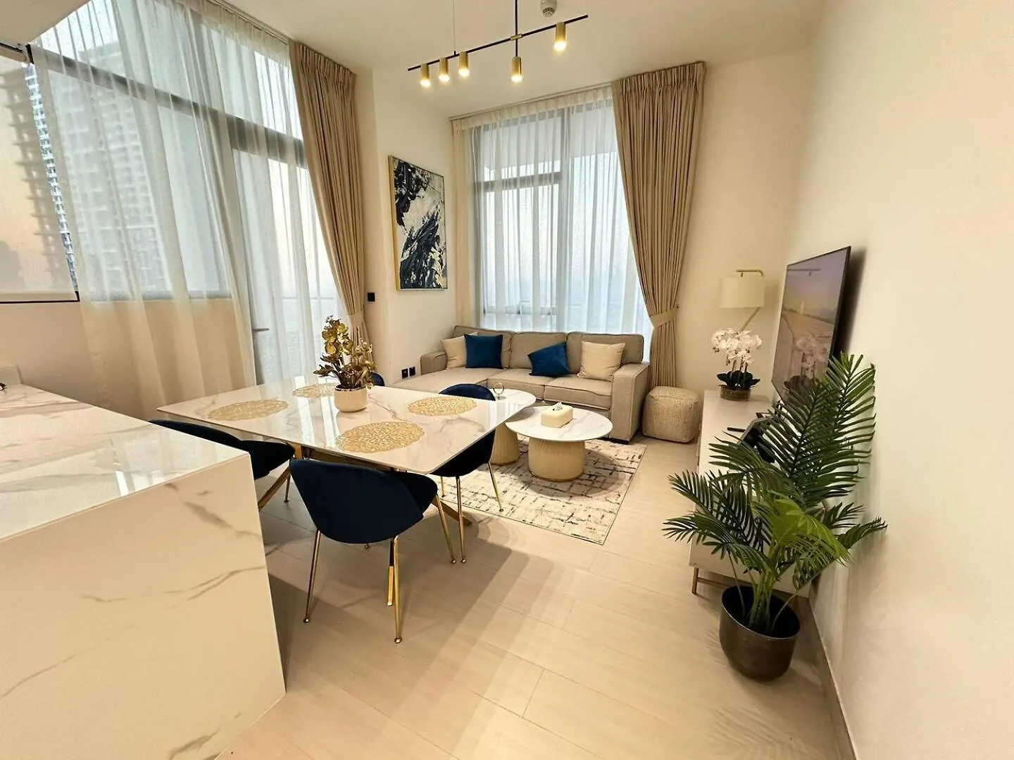 Smart 2Br Apt With Private Pool In Jvc Dubai Apartment