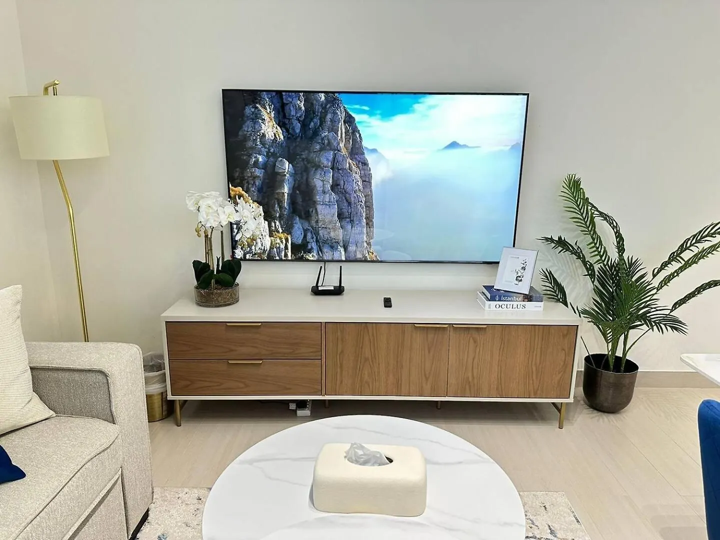 Smart 2Br Apt With Private Pool In Jvc Dubai United Arab Emirates