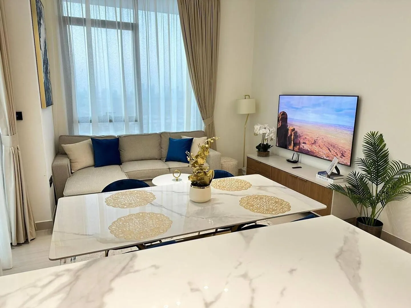 Smart 2Br Apt With Private Pool In Jvc Dubai